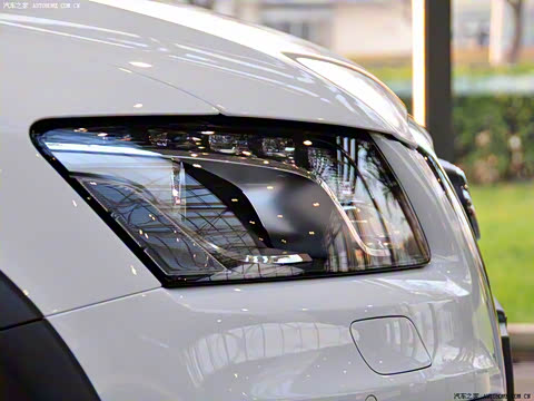 2010�� 2.0TFSI ԽҰ��