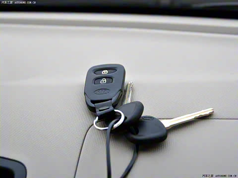 2010�� 1.6L AT GLS