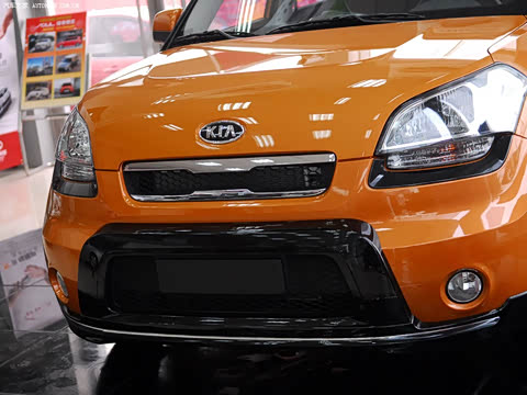 2010�� 2.0L AT Premium