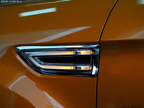 2010�� 2.0L AT Premium