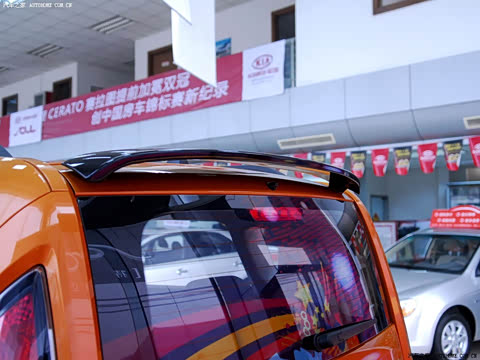 2010�� 2.0L AT Premium