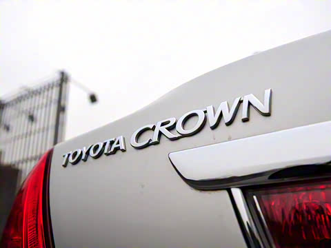 2010�� 2.5L Royal ��Ƥ������