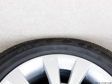 2010�� �Ʊ� 1.8L �Զ���Ӣ��