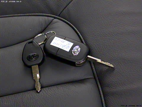 2010�� 1.6L �ֶ������