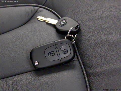 2010�� 1.6L �ֶ������