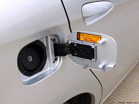 2010�� 1.6L �ֶ������