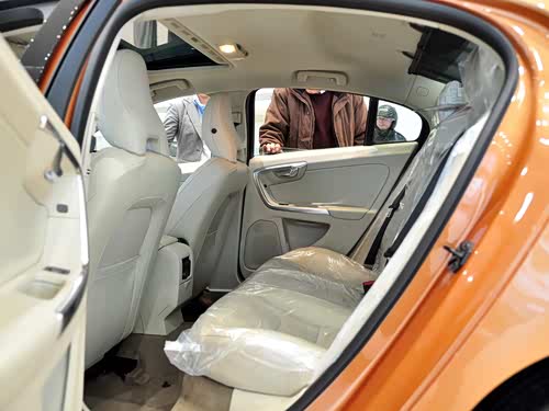 【沃尔沃s60(进口) 2011款】沃尔沃_沃尔沃s60(进口) 2011款报价_图片