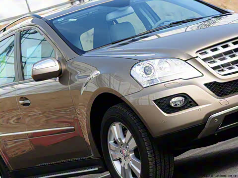 2010�� ML 300 4MATIC