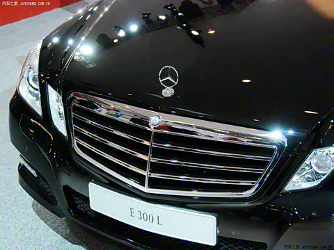 2010�� E 300 L ʱ����