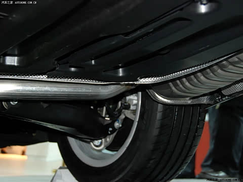 2010�� E 300 L ʱ����