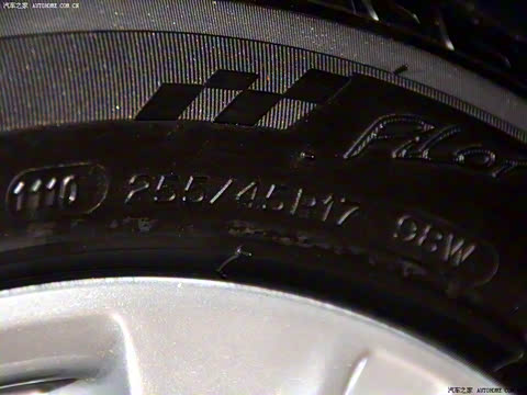 2010�� E 300 L ʱ����