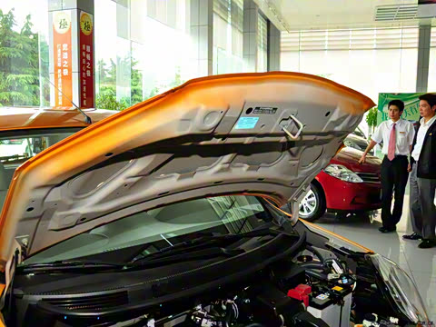 2010�� 1.5L �Զ����ǰ�