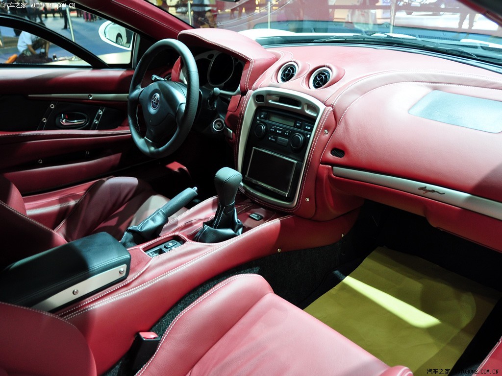 光冈自动车 大蛇 2010款 3.3 at基本型