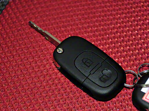 2011�� CROSS 1.6L �ֶ�������