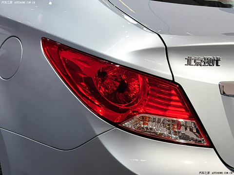 2010�� ���� 1.6L �Զ������GLS