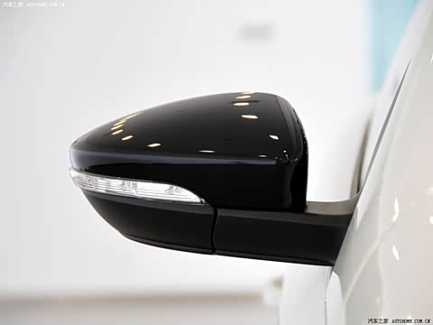 2010�� 2.0TSI DSG ��ҹ��