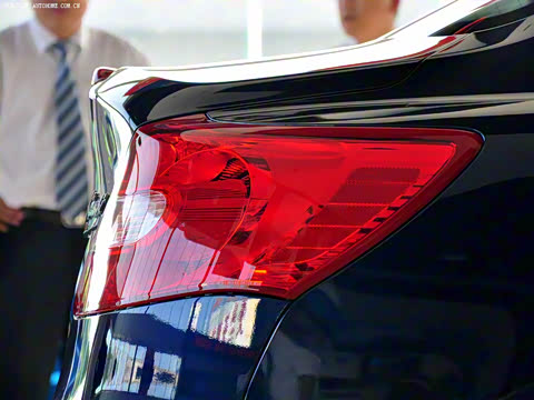 2010�� 2.4L ����������