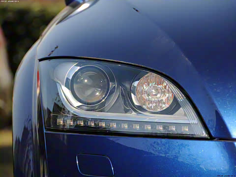 2011�� TTS Coupe 2.0TFSI quattro