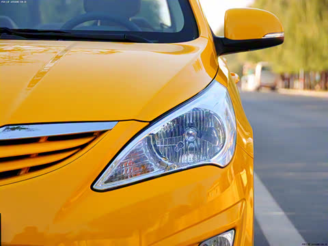 2010�� ���� 1.4L �Զ�������GLS