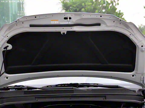 2011�� 2.0L 5���Զ���׼��