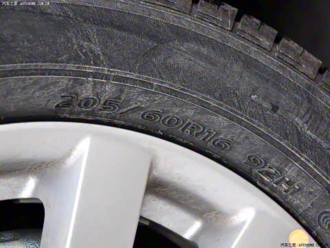 2011�� 2.0L 5���Զ���׼��