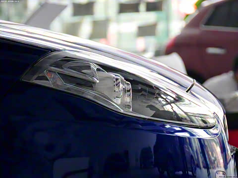 2011�� 1.4T �ֶ��˶��촰��