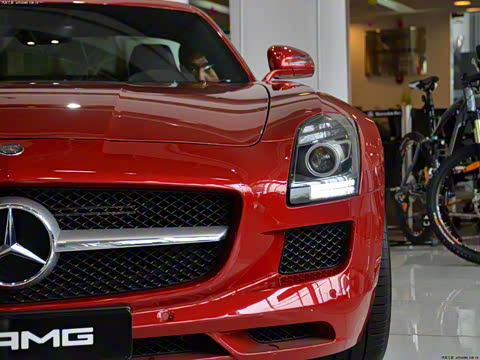 2011�� SLS AMG