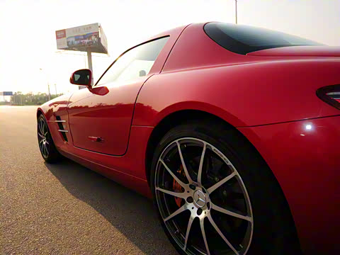 2011�� SLS AMG