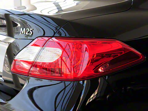 2011�� M25 ������