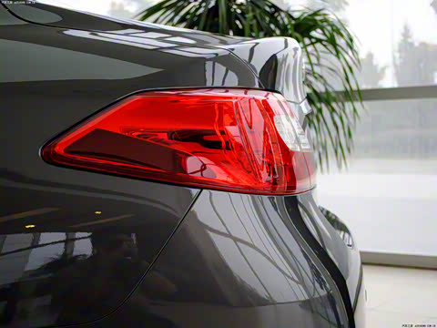 2011�� M25 �ݻ���