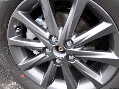 2012�� CT200h F-Sport