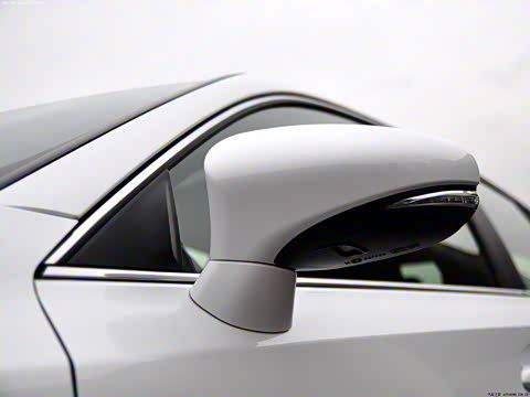 2012�� CT200h F-Sport