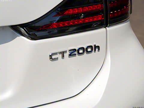 2012�� CT200h F-Sport