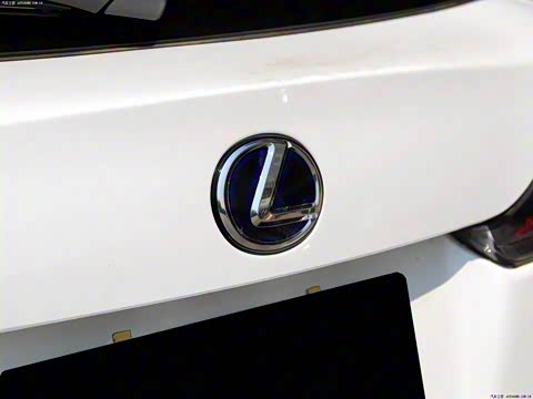 2012�� CT200h F-Sport