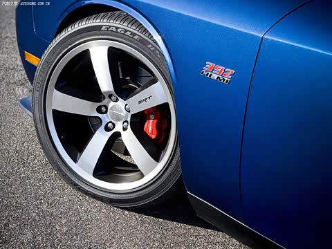 2011�� 6.4L SRT8 392