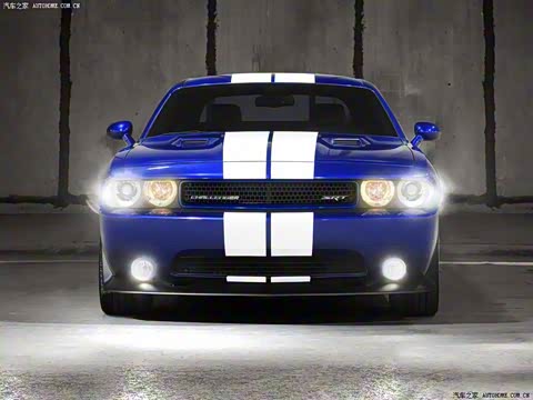 2011�� 6.4L SRT8 392