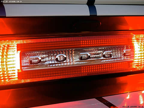 2011�� 6.4L SRT8 392