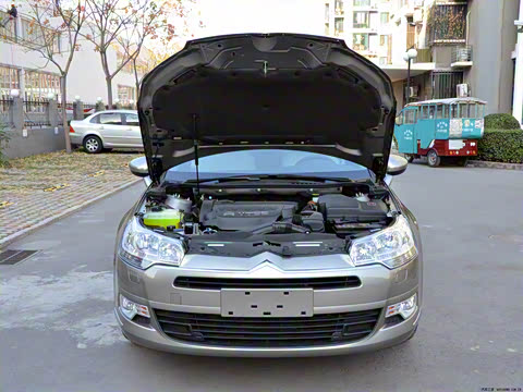 2011�� 2.3L �Զ���Ԧ��