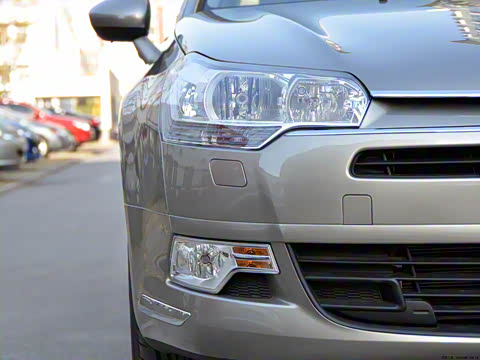 2011�� 2.3L �Զ���Ԧ��