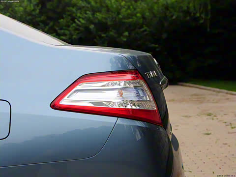 2011�� 2.0L XL���ʰ�