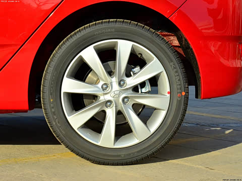 2011�� ���� 1.4L �Զ�������GLS