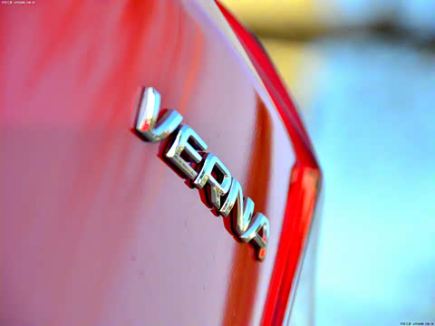 2011�� ���� 1.4L �Զ�������GLS