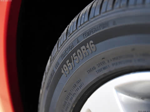 2011�� ���� 1.4L �Զ�������GLS