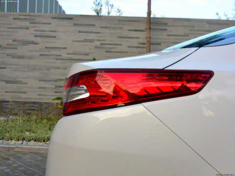 2011�� 2.4L �Զ�Premium