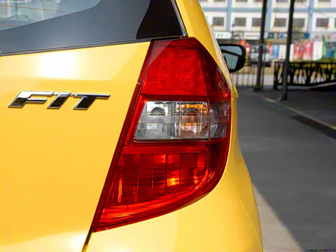 2011�� 1.5L �Զ�������