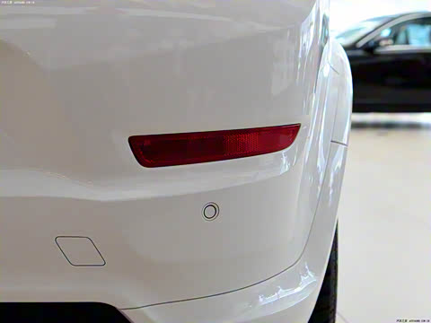 2011�� 2.0 R-Design