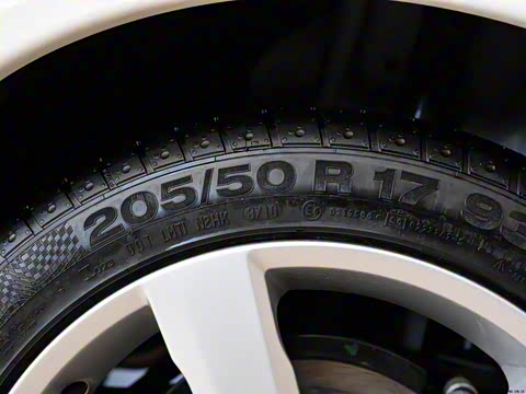 2011�� 2.0 R-Design