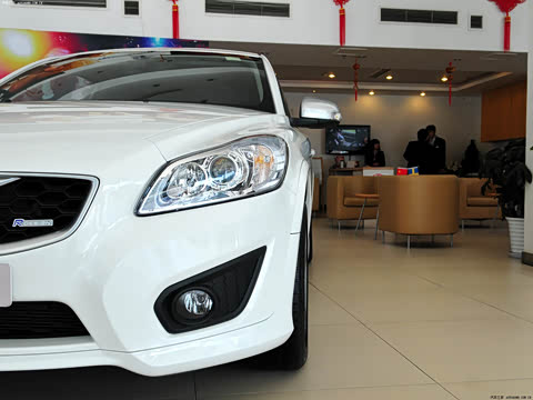 2011�� 2.0 R-Design