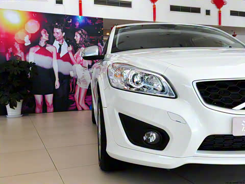 2011�� 2.0 R-Design