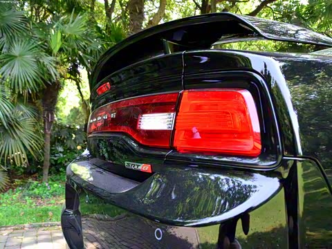 2012�� 6.4L SRT8